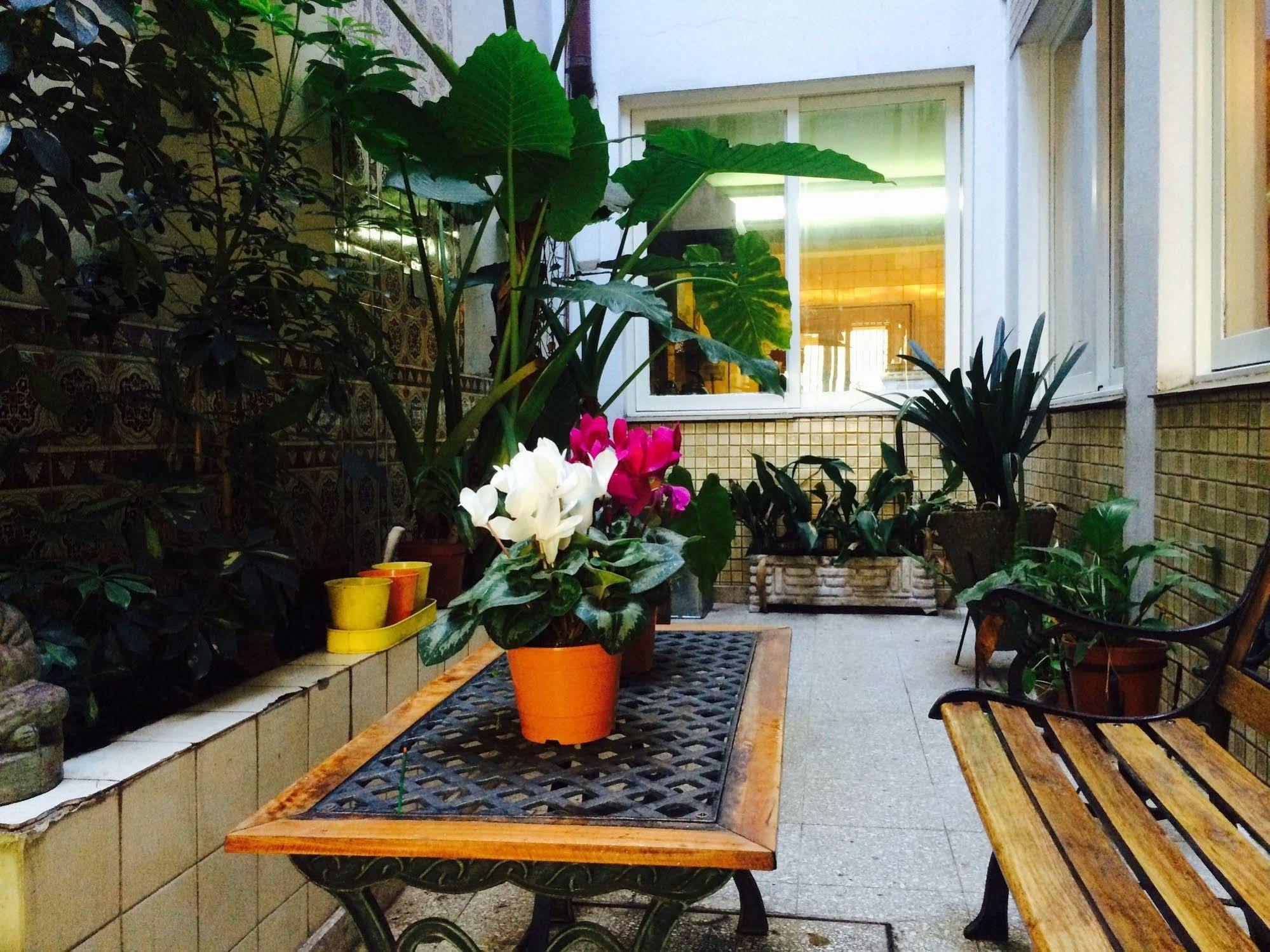 Petit Recoleta Hostel Buenos Aires Esterno foto