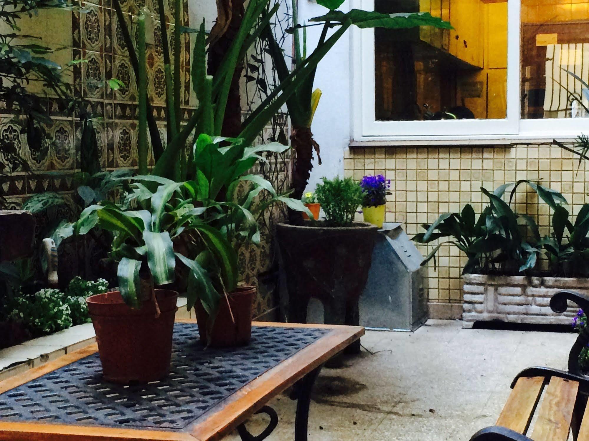 Petit Recoleta Hostel Buenos Aires Esterno foto