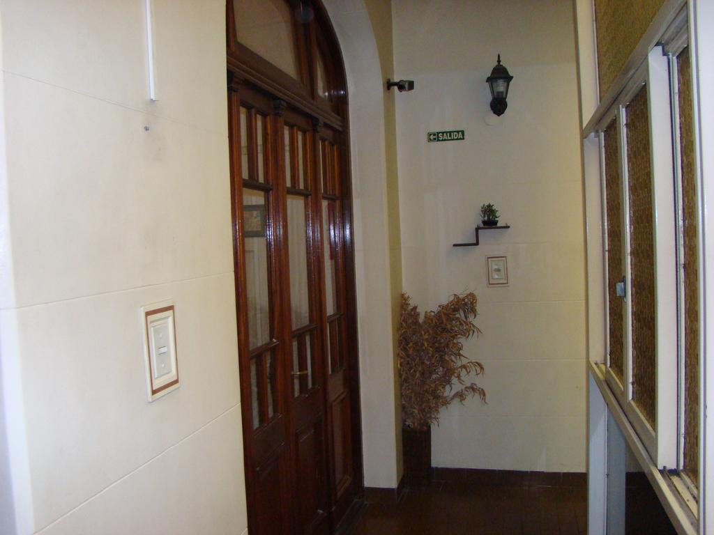 Petit Recoleta Hostel Buenos Aires Esterno foto
